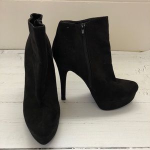 NWOT Black Ankle Boots Size 9